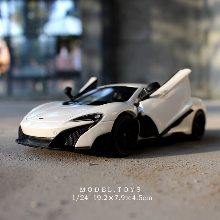 1:24 McLaren 675LT Car Model