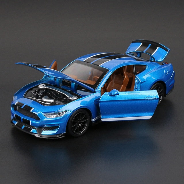 1:32 Ford Mustang Shelby GT350 Car