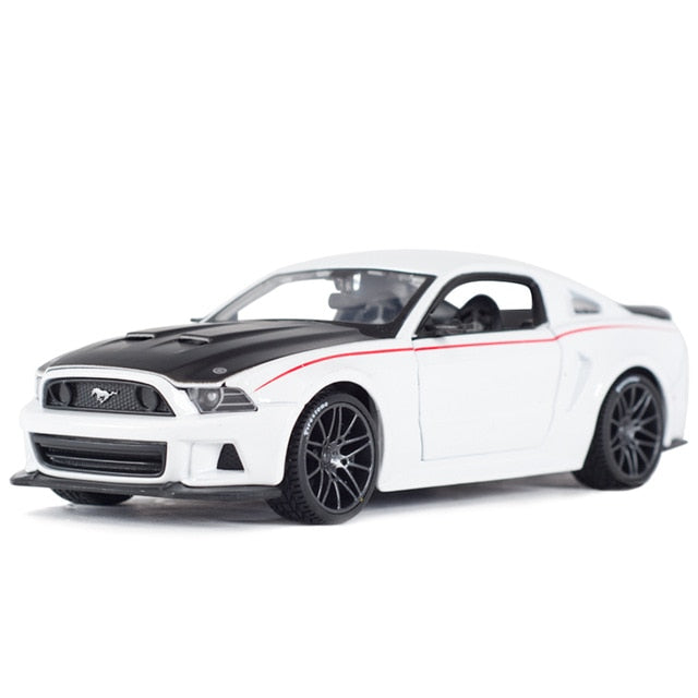1:24 2014 Ford Mustang Street Racer Sports
