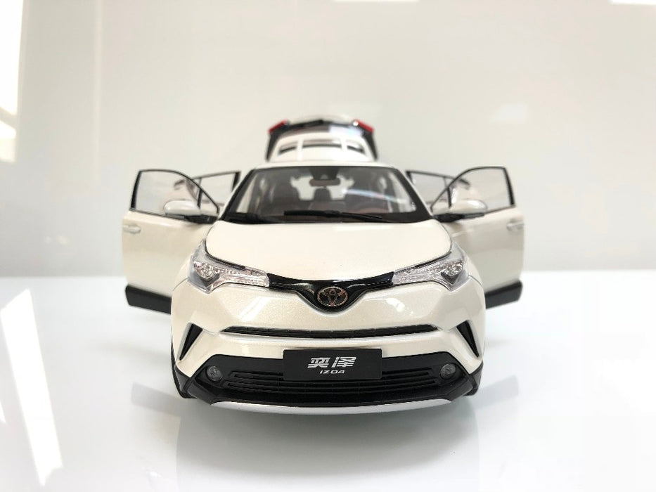 1:18 Toyota IZOA C-HR 2017