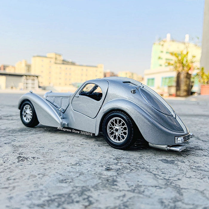 1:24 Bugatti Atlantic car model