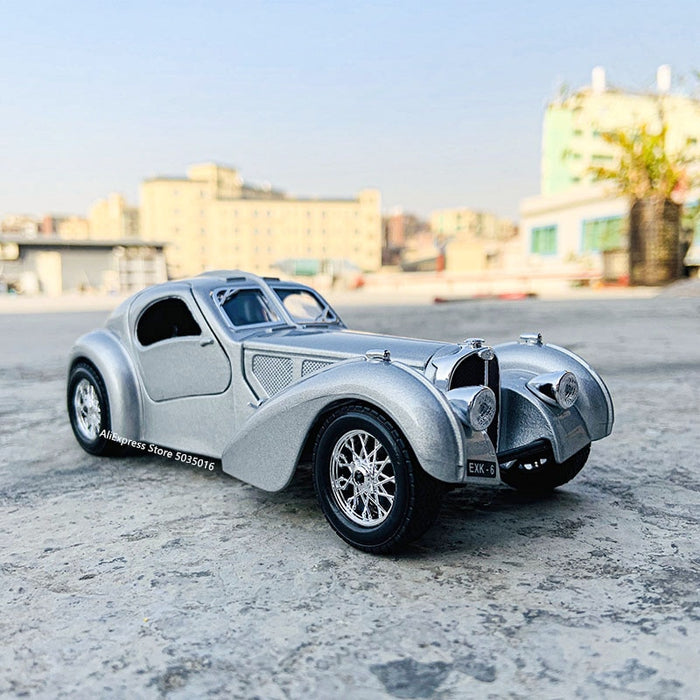 1:24 Bugatti Atlantic car model