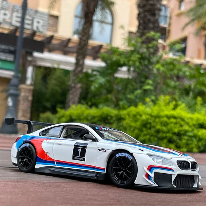 1:24 BMW M6 GT3 Le Mans Alloy Racing Car Model Diecasts Metal Toy Sports Car Model Simulation Sound Light Collection Gift F122