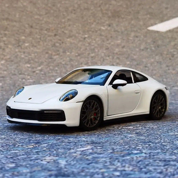 1:24 Porsche 911 Carrera 4S Coupe