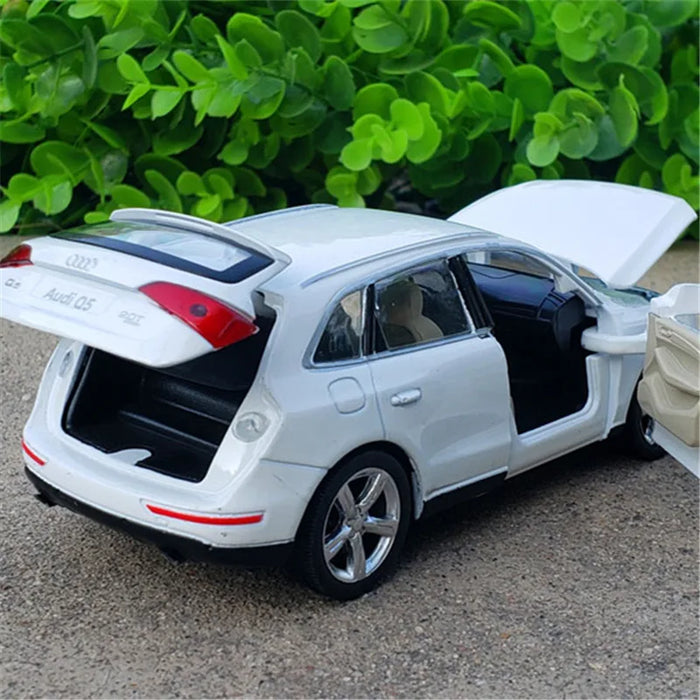 1/32 Audi Q5 SUV
