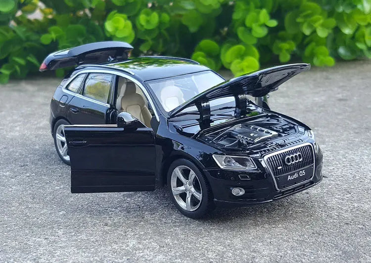 1/32 Audi Q5 SUV