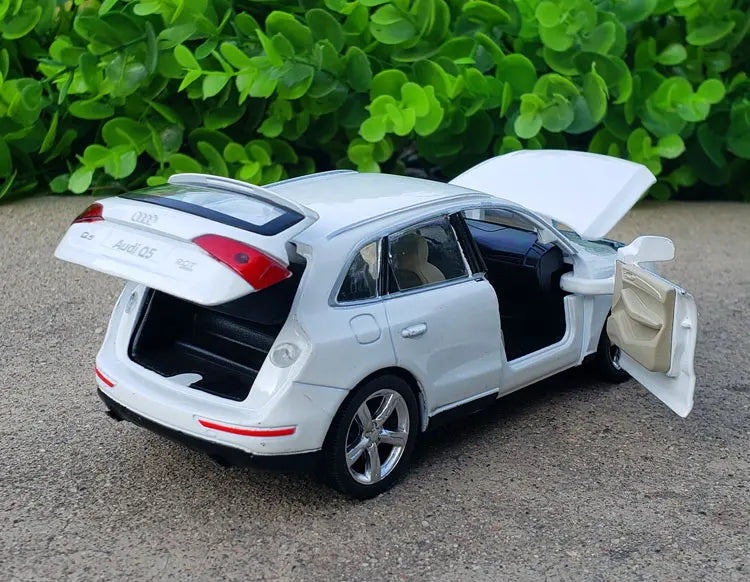 1/32 Audi Q5 SUV