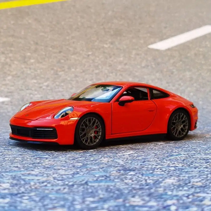 1:24 Porsche 911 Carrera 4S Coupe