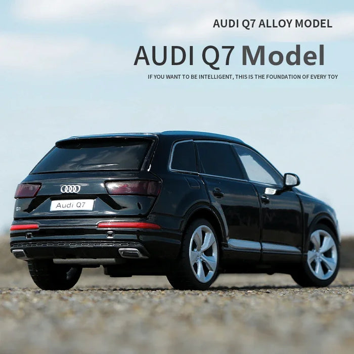 1:32 Audi Q7 SUV Alloy Car Model Diecast & Toy Vehicles Metal Car Model Simulation Sound and Light Collection Childrens Toy Gift