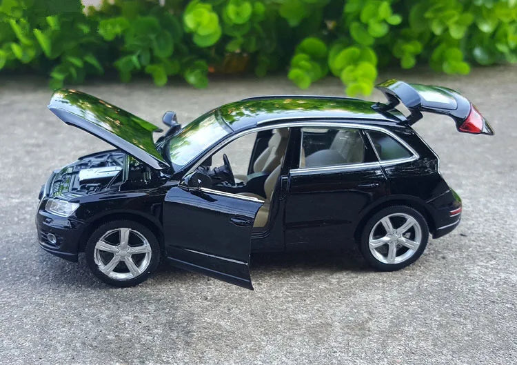1/32 Audi Q5 SUV