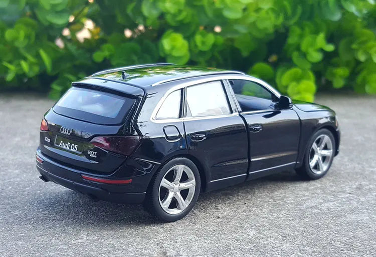 1/32 Audi Q5 SUV