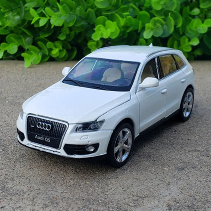 1/32 Audi Q5 SUV