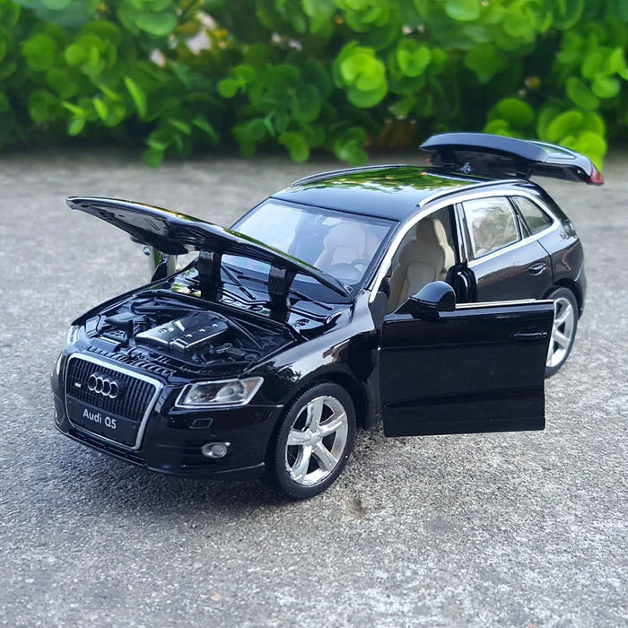 1/32 Audi Q5 SUV