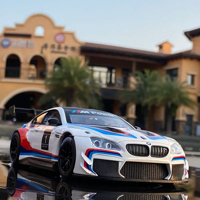 1:24 BMW M6 GT3 Le Mans Alloy Racing Car Model Diecasts Metal Toy Sports Car Model Simulation Sound Light Collection Gift F122