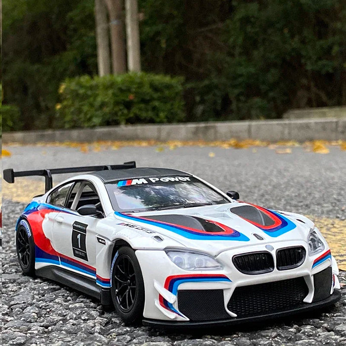 1:24 BMW M6 GT3 Le Mans Alloy Racing Car Model Diecasts Metal Toy Sports Car Model Simulation Sound Light Collection Gift F122