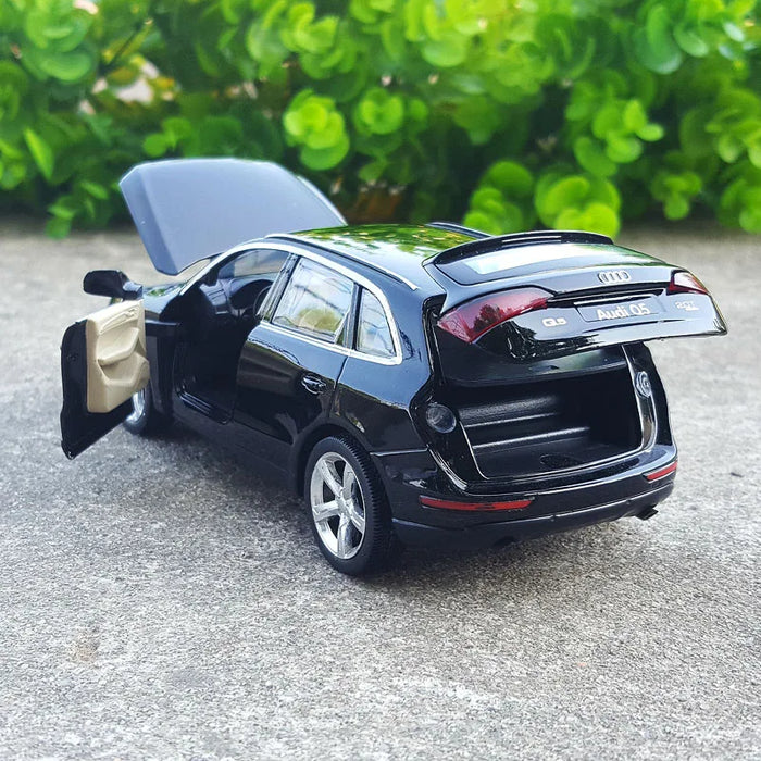 1/32 Audi Q5 SUV
