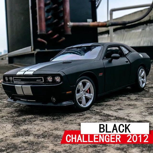 1:24 Dodge Challenger Car
