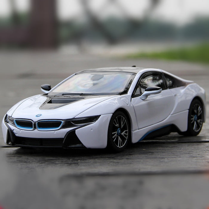 1:24 BMW I8