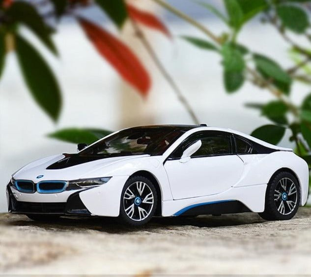 1:24 BMW I8