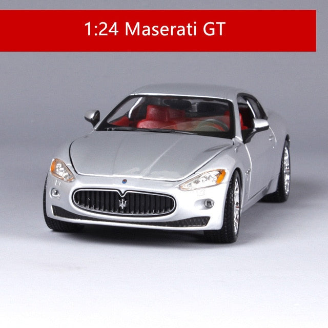 1:24 Maserati Levante SUV Car Model