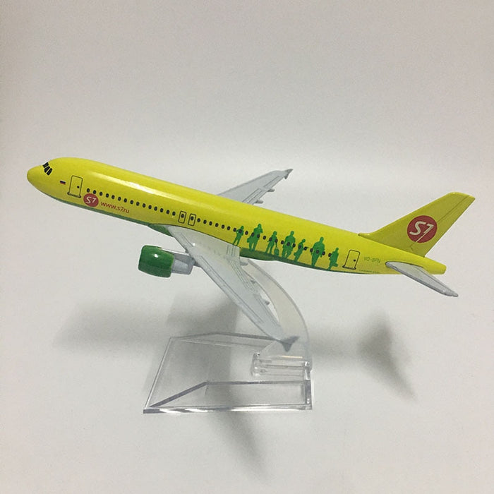 Russia Siberia S7 Airlines Airbus A320 Plane Model 1:400