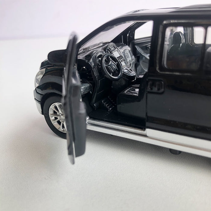 1:38 Hyundai Starex Car Model